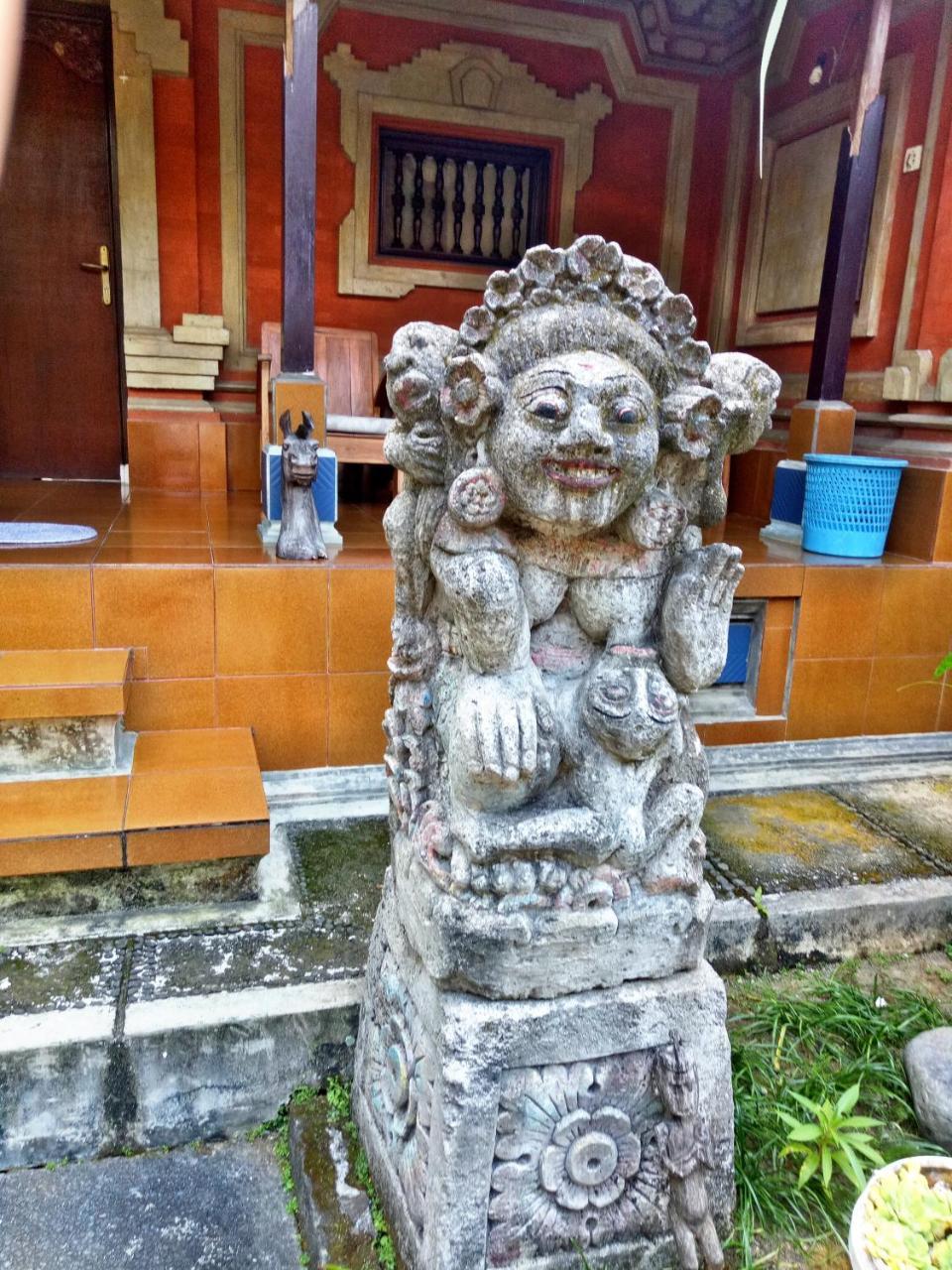 Suandi House Bed & Breakfast Ubud  Exterior photo