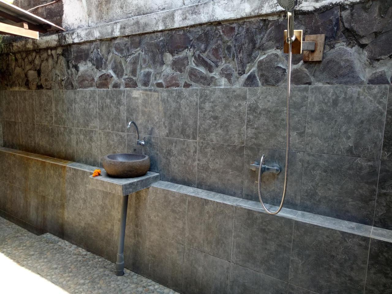 Suandi House Bed & Breakfast Ubud  Exterior photo