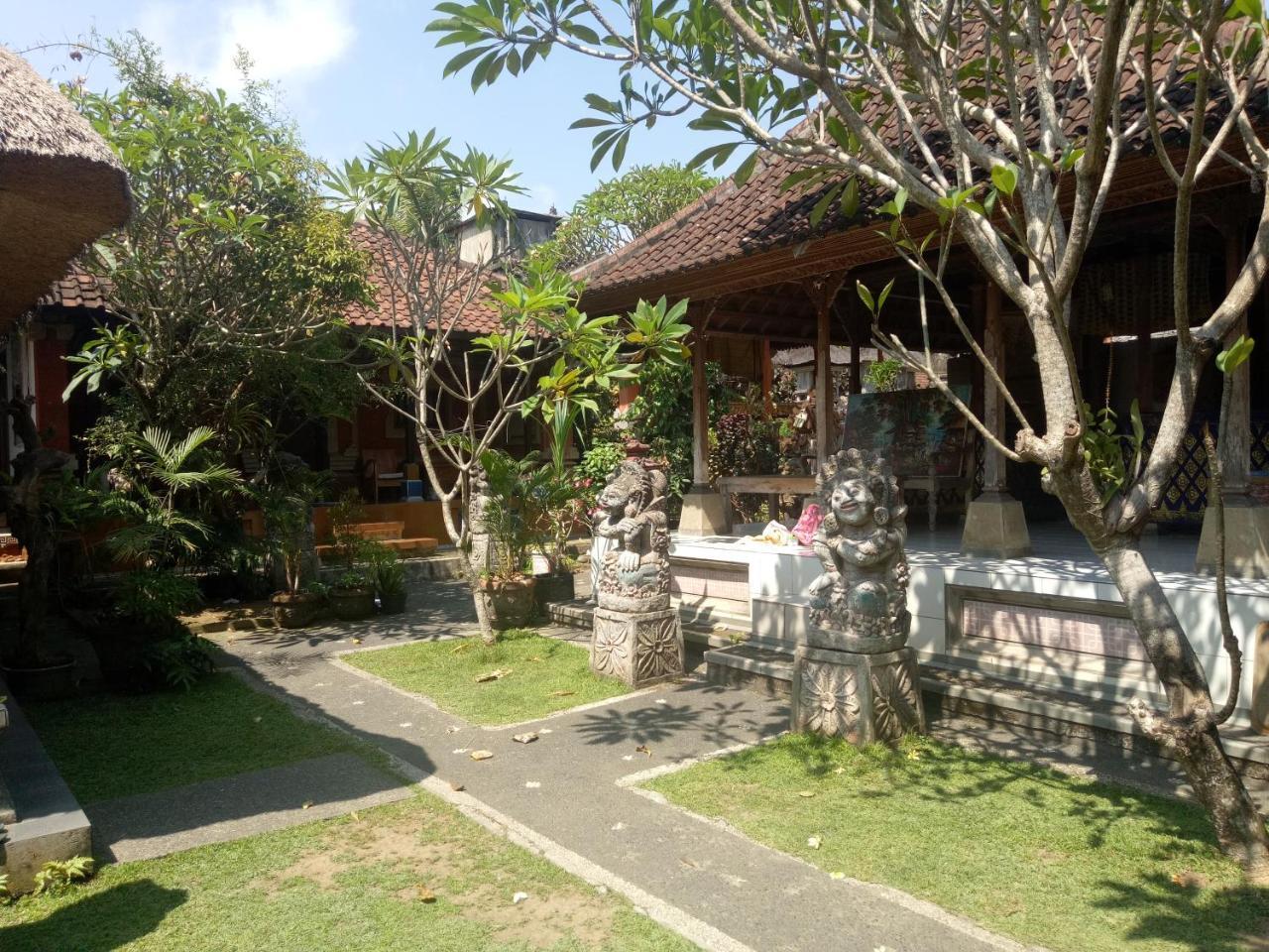 Suandi House Bed & Breakfast Ubud  Exterior photo